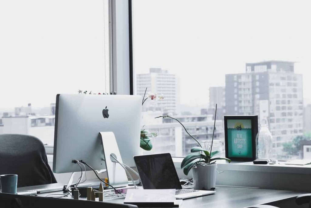 Seven Sensible Reasons to Organise your Office Desk